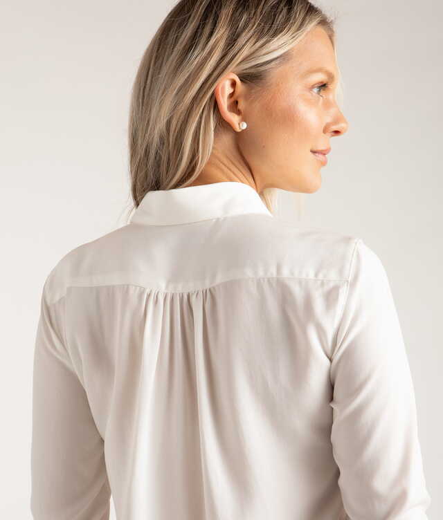 Petra Soft Vit Blus The Shirt Factory
