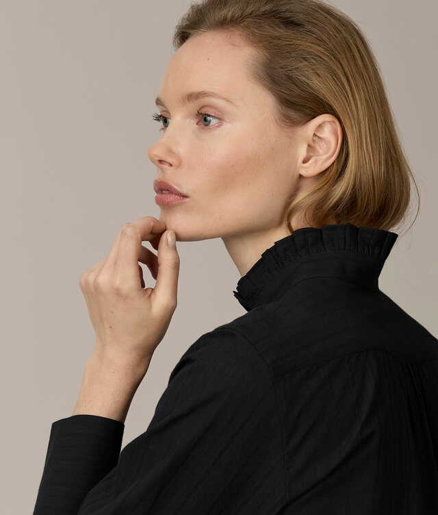 Teresa Lumina Cotton Svart Blus The Shirt Factory