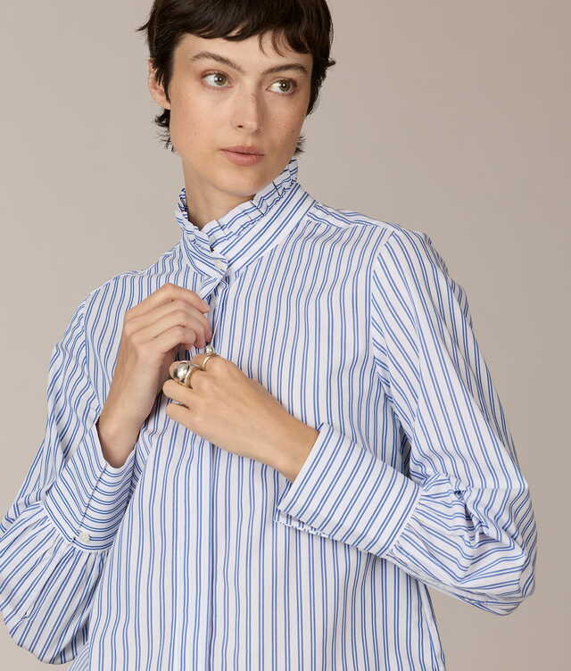 Teresa Sapphire Ruffle Blå Skjorta The Shirt Factory