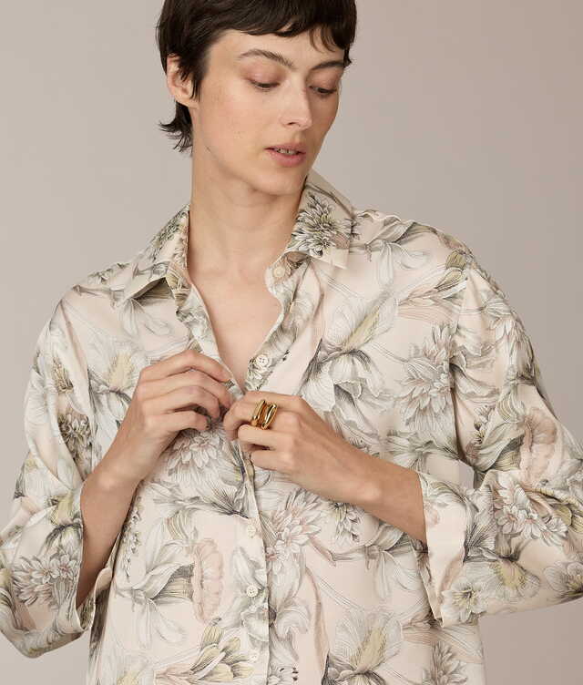 Melina Soft Petal Sketch Blus The Shirt Factory