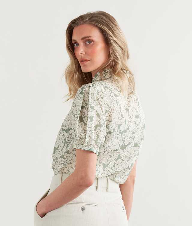 Yara Belleza Green Floral Blouse The Shirt Factory