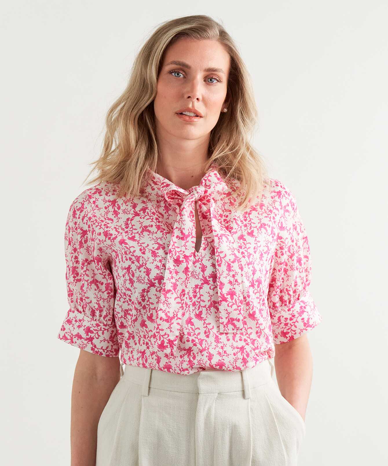 Shirt Sanna Pink Floral Jacquard Blouse The Shirt Factory