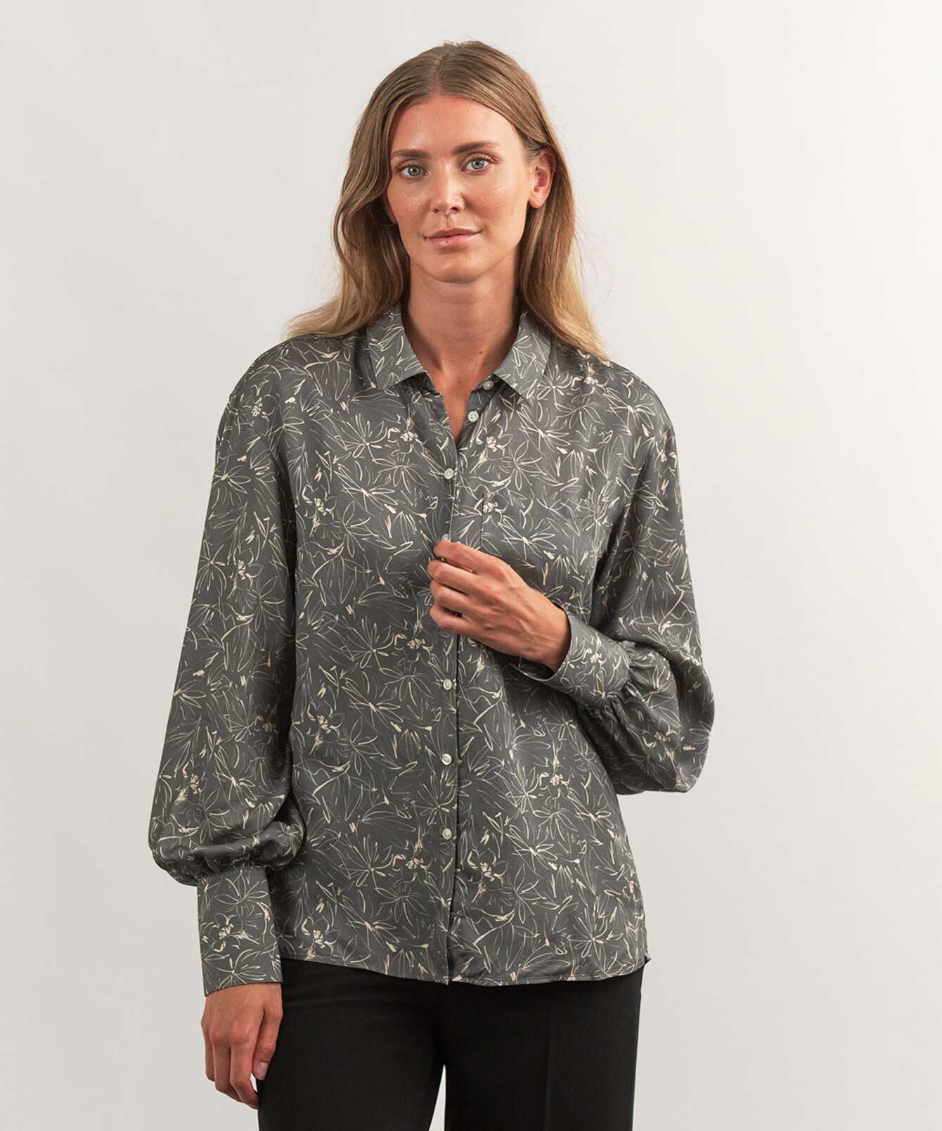Skjorta Bella Gerbera Grafit Blus med Skissade Blommor The Shirt Factory
