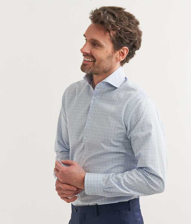 Regular fit - Geneva Ljusblå Lättstruken Dobbyskjorta 